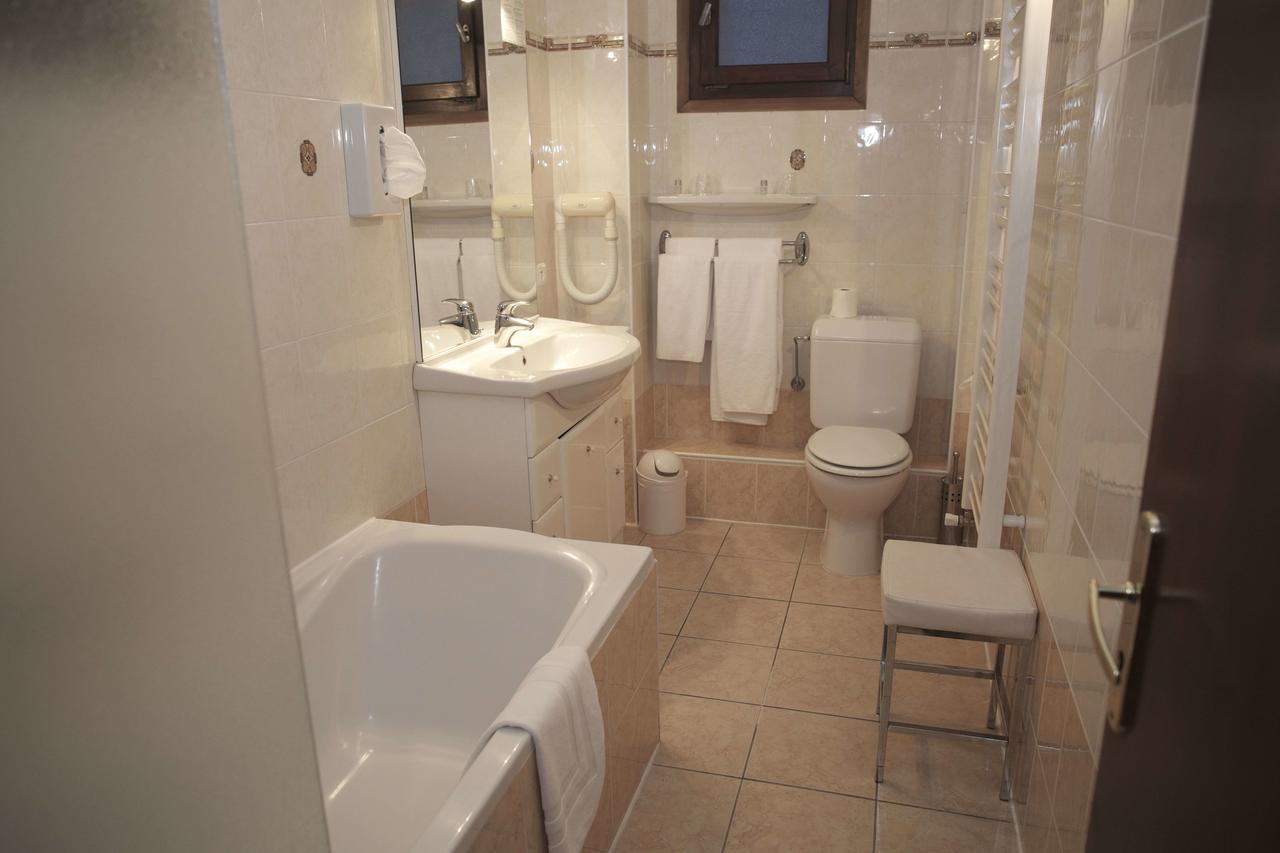 סן-ג'רבה-לה-באן Hotel Val D'Este מראה חיצוני תמונה